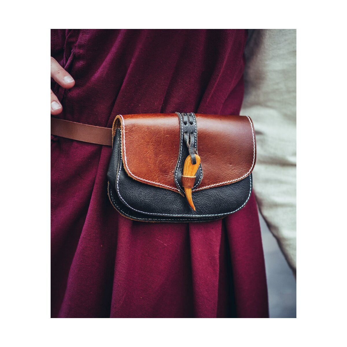 Leather belt bag "Adalar" with wooden clasp