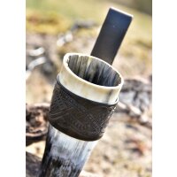 Leder Hornhalter schwarz für Trinkhorn, geprägter Drache, Jelling-Stil, 0,2 - 0,3l