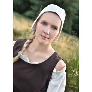 Simple medieval bund hood nature