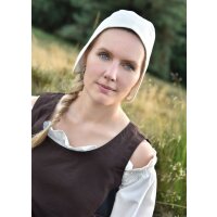 Simple medieval bund hood nature