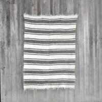 Handgewebte Wolldecke weiß mit grauen Streifen 140 x 220 cm