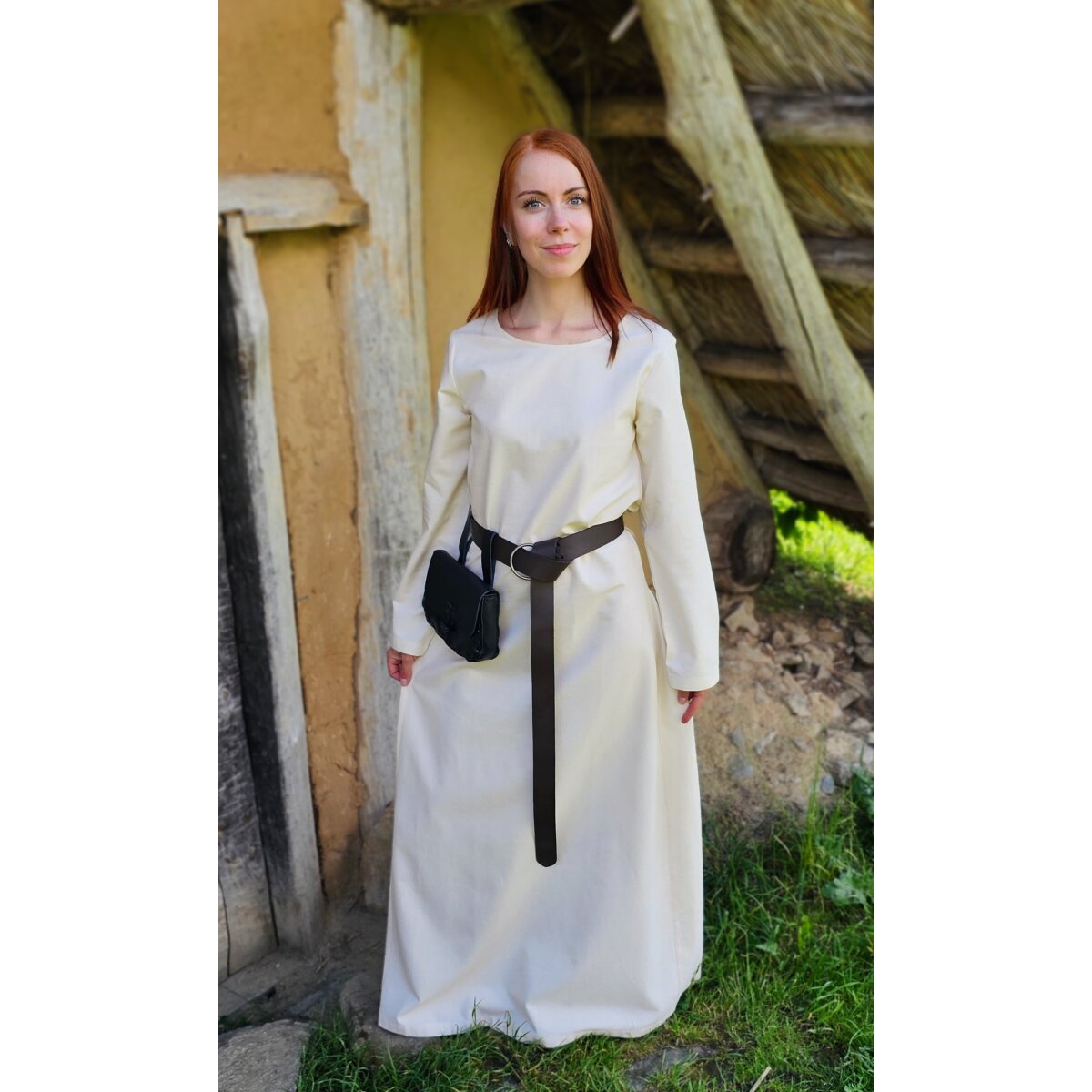 Klassisches Mittelalter Kleid oder Unterkleid Natur...