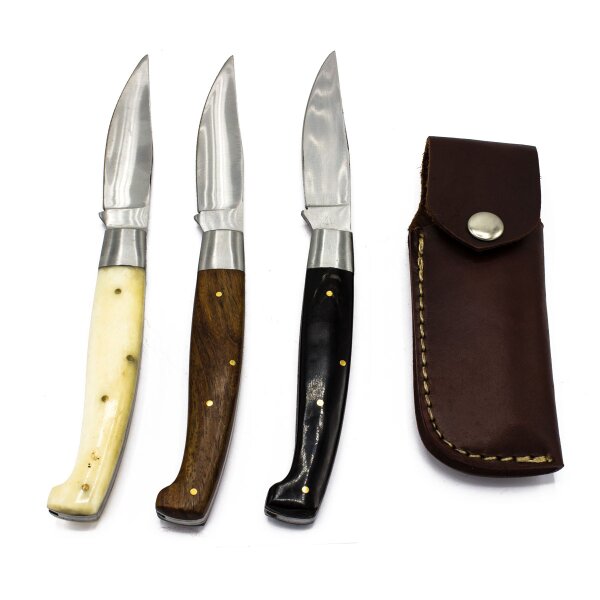 Pocket knife or folding knife classic with leather case