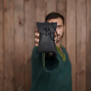 Gürteltasche mit Hornknebel