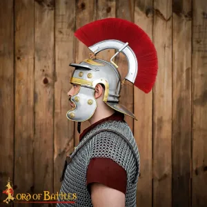 Centurio Helm mit rotem Helmbusch