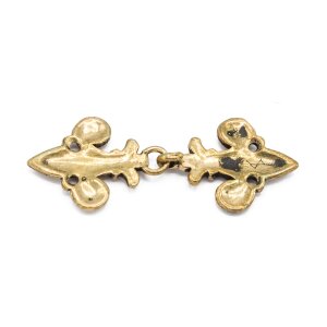 clasp fleur-de-lis