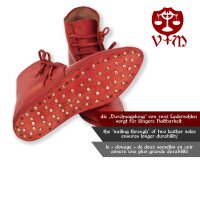 Half boots laced with hobnailed double soles korduan red