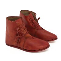 Half boots laced with hobnailed soles korduan red size 37