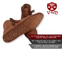 Half boots laced with hobnail double soles brown