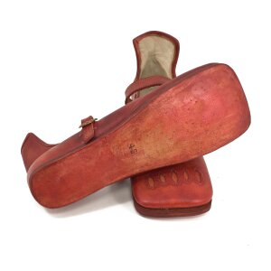 Kuhmaulschuhe Renaissance Schuhe 16. Jahrhundert Korduan Rot Gr. 43