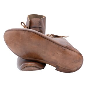 Reversible medieval shoes laced vegetable tanned cowhide brown